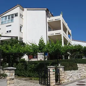 Zimmer F2 , Pula Croatia