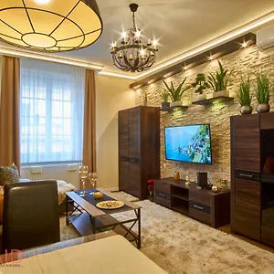 R7 Design - Hostaid , Budapest Hungary