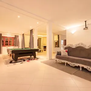 https://villa-targa-1.marrakeshhotelsmorocco.com